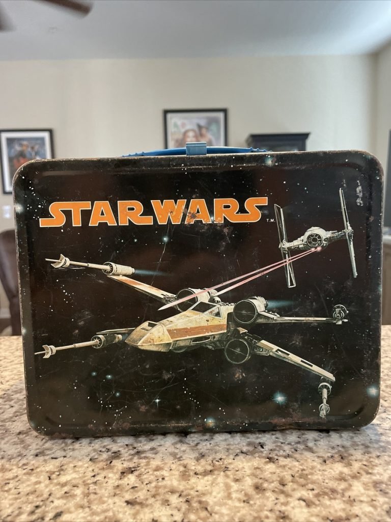 1977 Star Wars Lunch Box: A Timeless Collector's Gem 9 1977 star wars lunch box