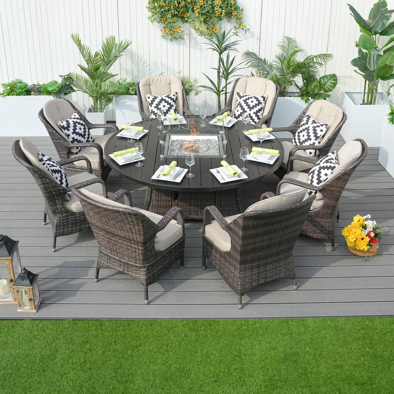 8 person round outdoor dining table