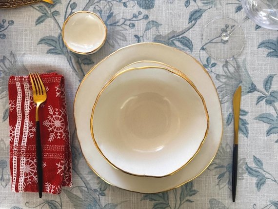 Dinnerware White With Gold Trim: Elevate Your Dining Experience 5 dinnerware white with gold trim