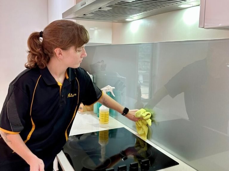 How to Clean Kitchen Walls: Easy Tips for a Sparkling Shine 17 how to clean kitchen walls