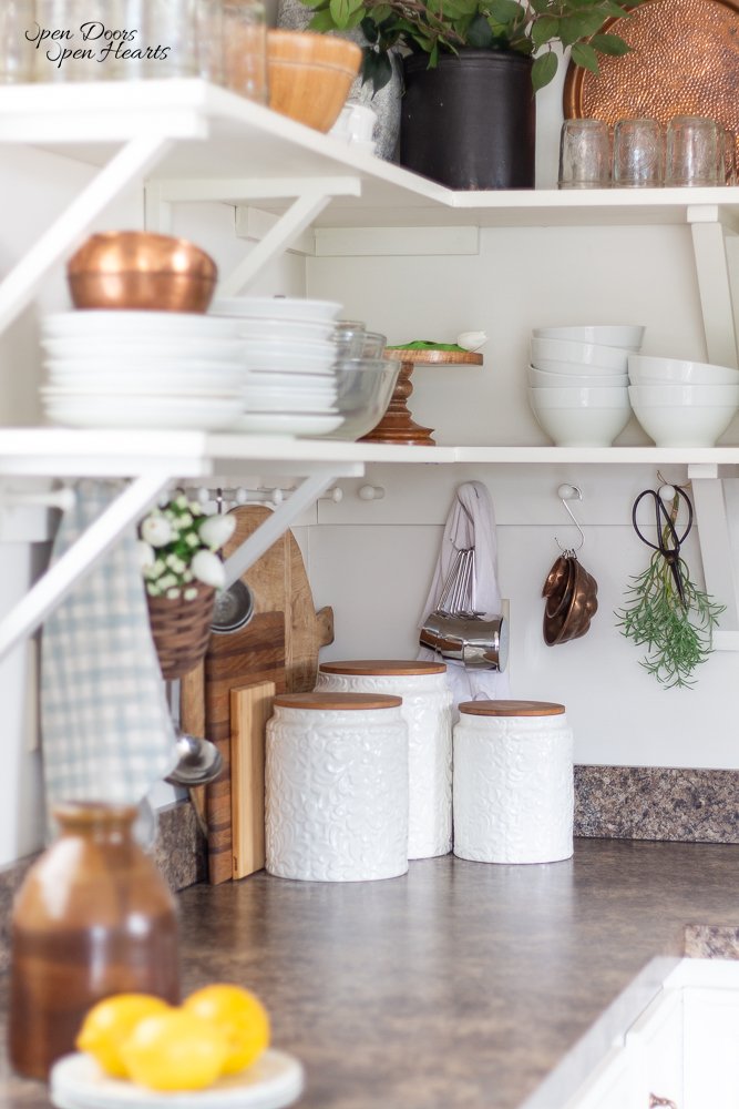 How to Decorate Shelves in a Kitchen: Stunning Ideas to Transform Space 13 how to decorate shelves in a kitchen