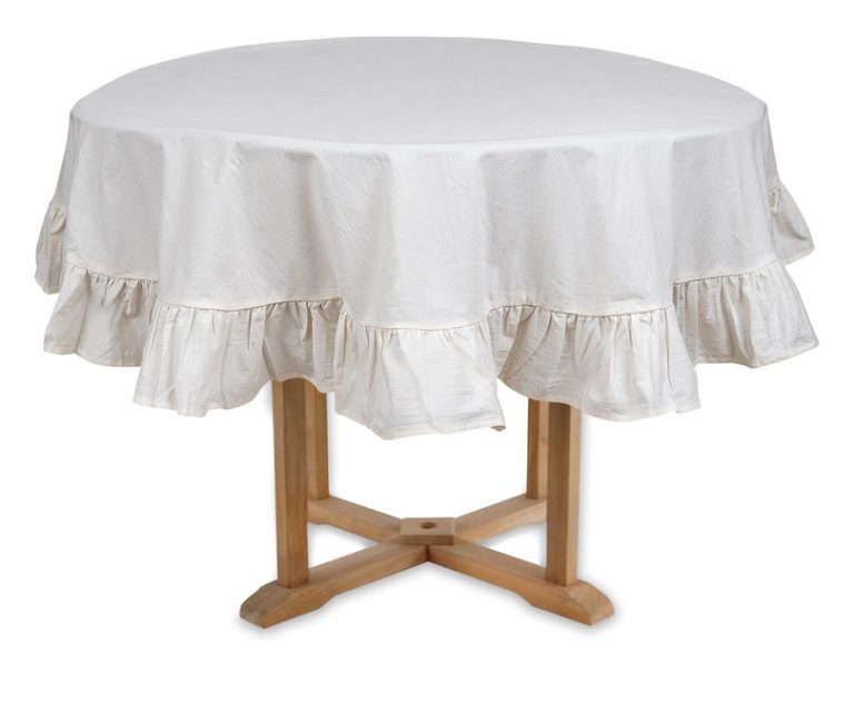 How to Fold a Circle Tablecloth: Easy Steps for Perfect Creases 5 how to fold a circle tablecloth