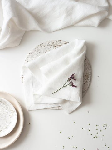 How to Get Red Wine Out of a Tablecloth: Easy & Effective Tips 17 how to get red wine out of a tablecloth