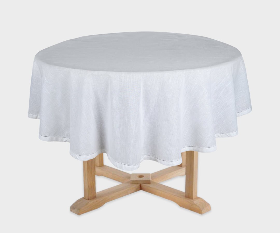 how to keep tablecloths from blowing away