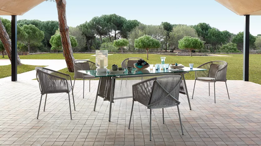 italian outdoor dining table