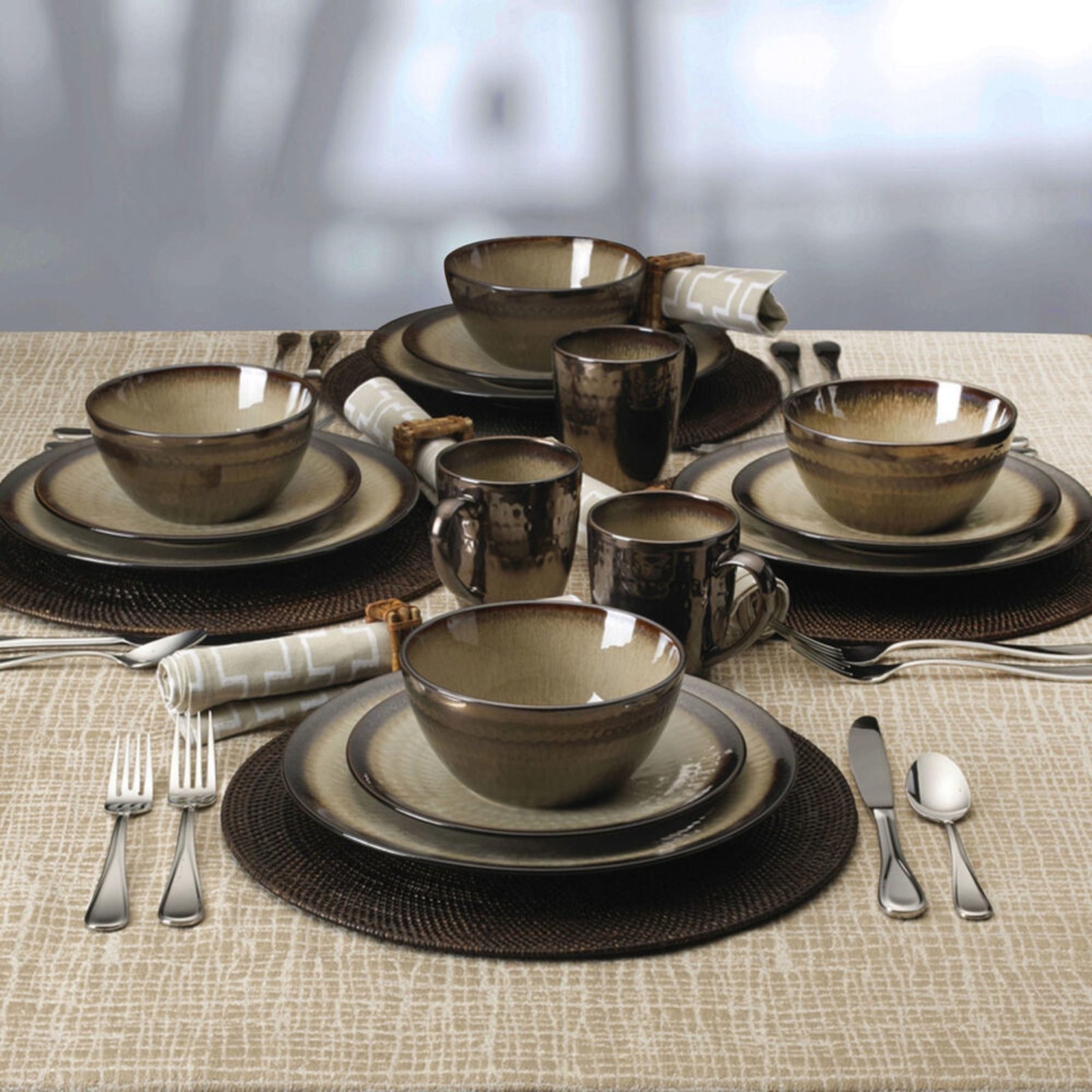 mikasa 16 piece dinnerware set scaled