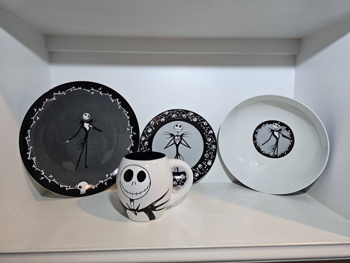 nightmare before christmas dinnerware set