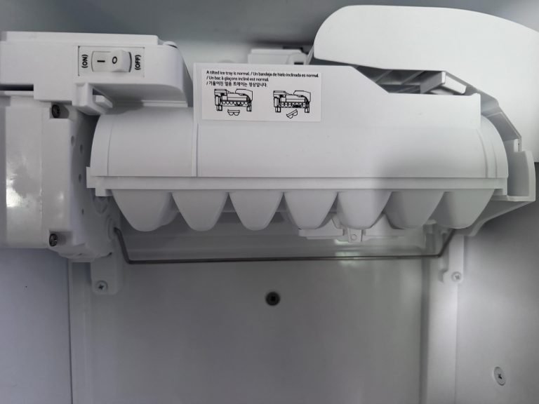 Problems With Lg Refrigerator Ice Makers: Common Issues & Fixes 15 problems with lg refrigerator ice makers