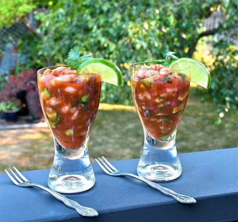 Shrimp Cocktail in a Glass: Elegant Recipe for Perfect Party Starters 9 shrimp cocktail in a glass