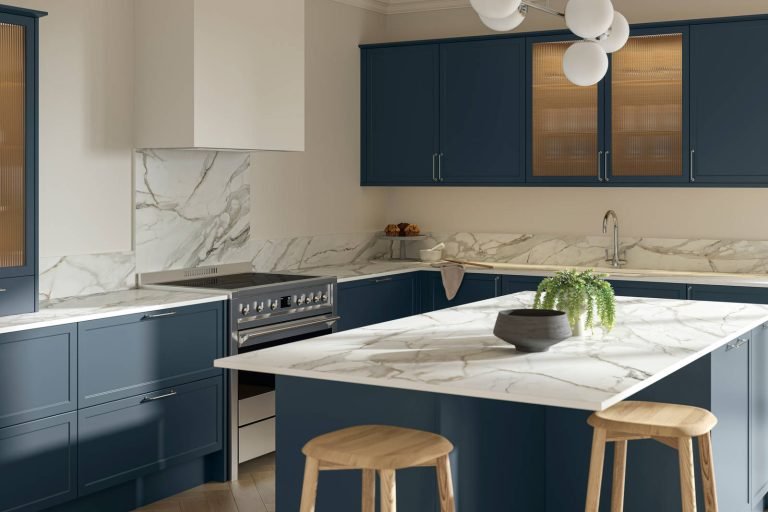 What Color Walls Go With Navy Kitchen Cabinets: Stunning Ideas 19 what color walls go with navy kitchen cabinets