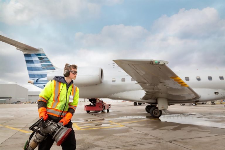 What is Airport Apron: Essential Guide to Airport Ground Operations 5 what is airport apron