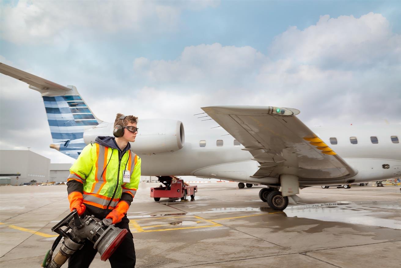 what is airport apron