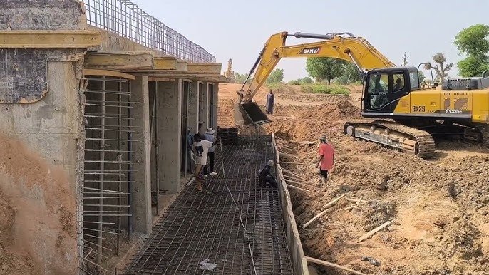 What is an Apron in Construction: Essential Guide for Builders 11 what is an apron in construction