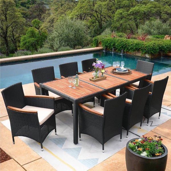 Wicker Outdoor Dining Table: Stylish Comfort for Perfect Gatherings 1 wicker outdoor dining table