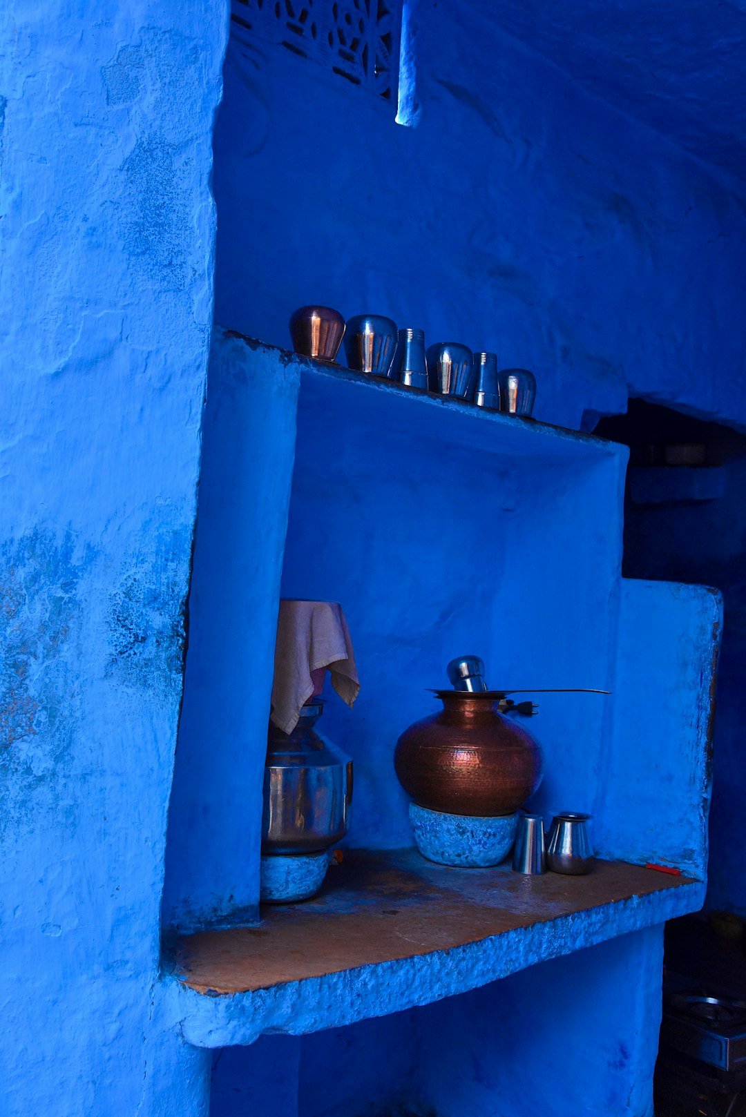 Blue Kitchen Units What Colour Walls Stunning Color Combos Revealed