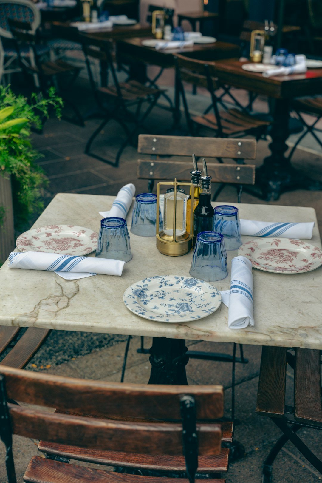 Decorate Outdoor Dining Table Stunning Ideas for Perfect Al Fresco Meals