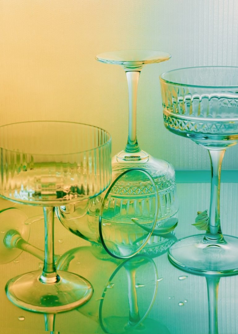 How to Clean Stained Glassware: Easy Tips for Sparkling Results 1 How to Clean Stained Glassware Easy Tips for Sparkling Results