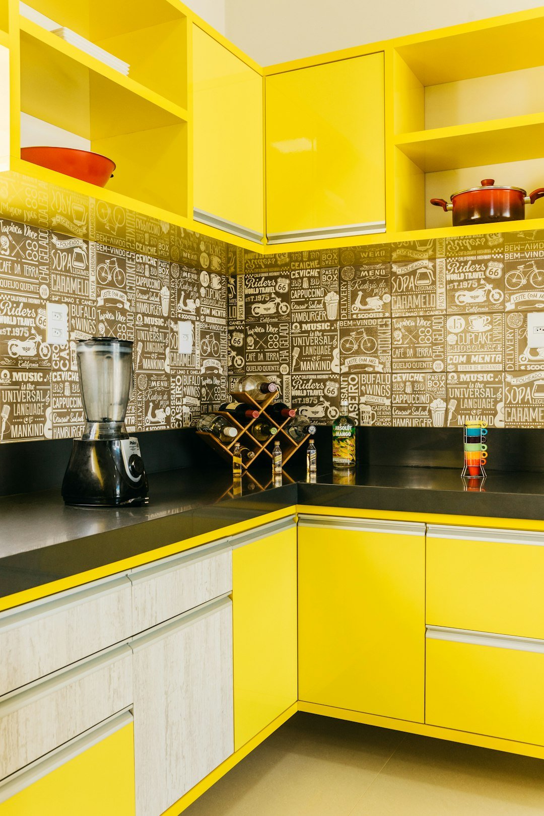 How to Decorate Wall above Kitchen Cabinets Stunning Ideas to Transform