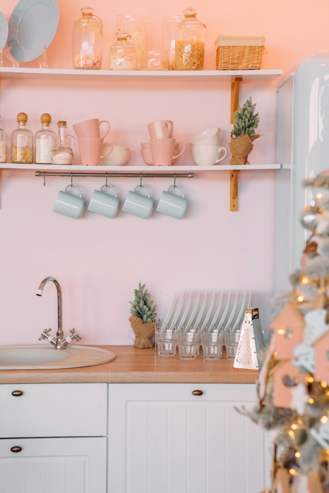 How to Decorate Your Kitchen Cabinets for Christmas Stunning Ideas