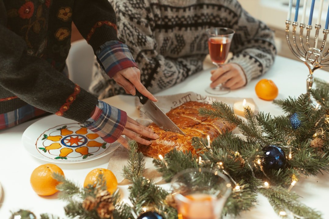 How to Decorate a Kitchen for Christmas Festive Ideas That Spark Joy