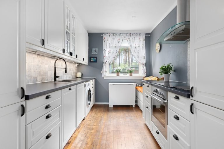 Light Grey Grey Kitchen Cabinets What Colour Walls: Stunning Ideas 11 Light Grey Grey Kitchen Cabinets What Colour Walls Stunning Ideas