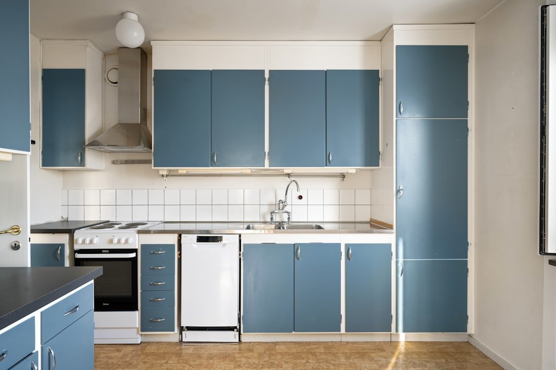 What Colour Walls With Blue Kitchen Units Stunning Combinations Revealed