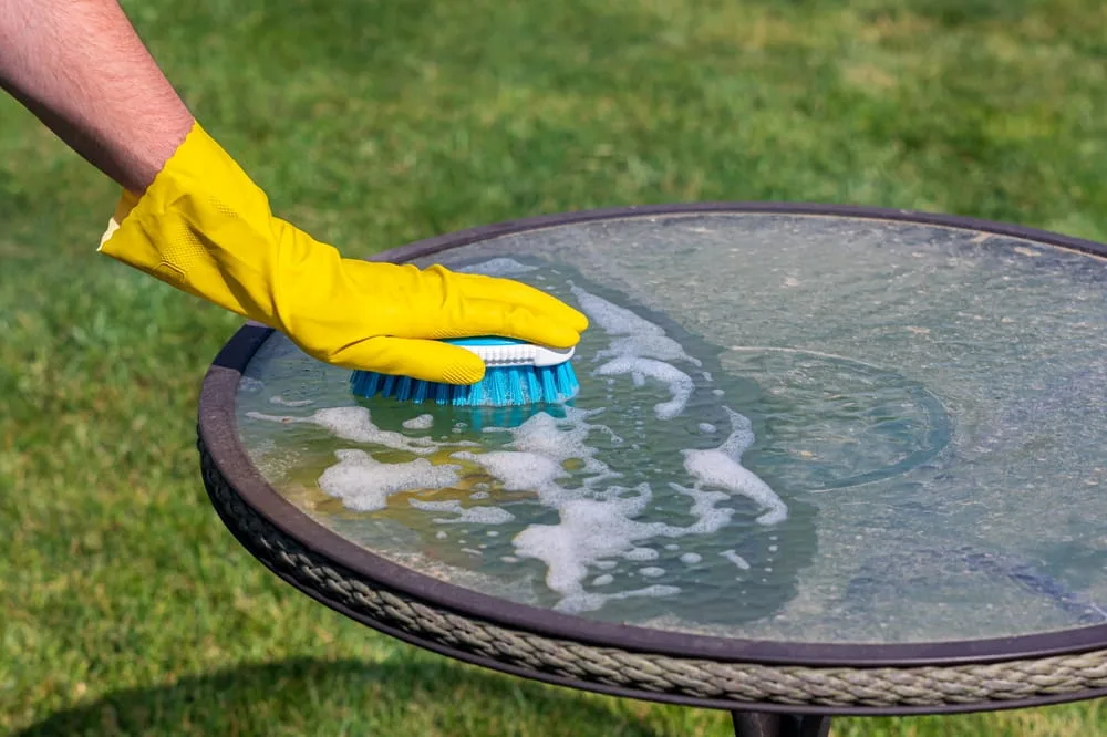 How to Clean Your Outdoor Dining Set (Step-by-Step) 2 how to clean outdoor dining set