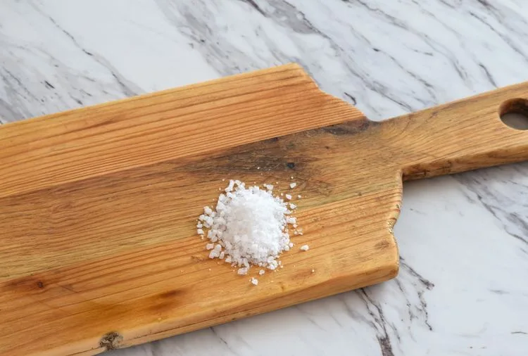 how to clean serving platter