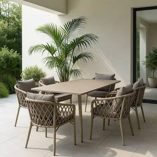 out outdoor dining set features to look for