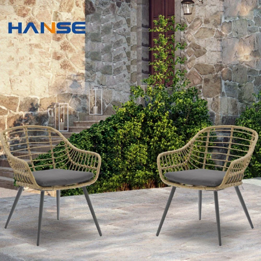 Common Outdoor Dining Set Problems (and How to Fix Them) 3 outdoor-dining-set-materials-comparison