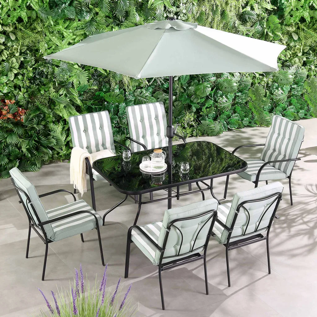 Common Outdoor Dining Set Problems (and How to Fix Them) 2 outdoor dining set problems and solutions