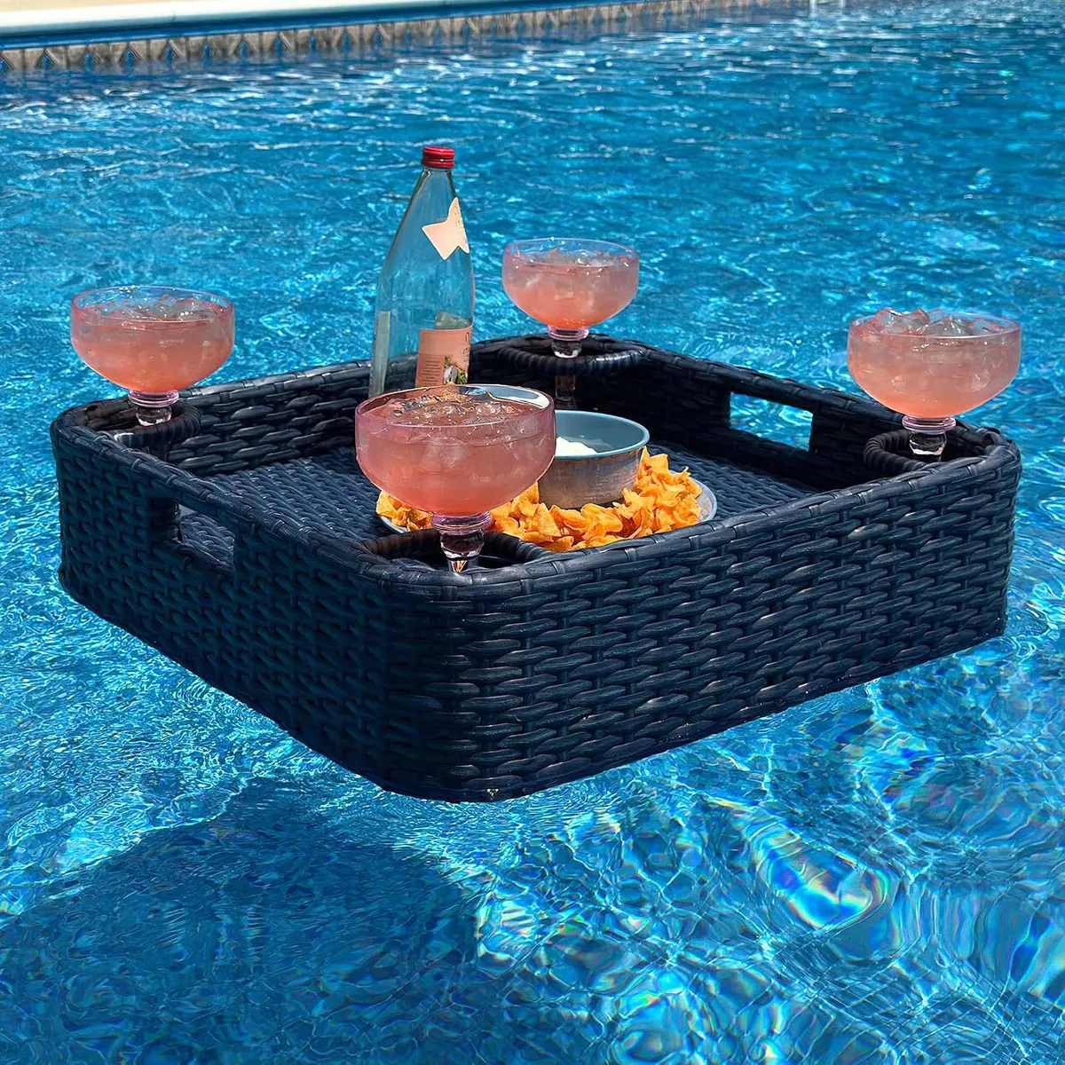 Outdoor Serving Tray: 7 Features You Need to Know 3 outdoor tray material comparison teak aluminum resin