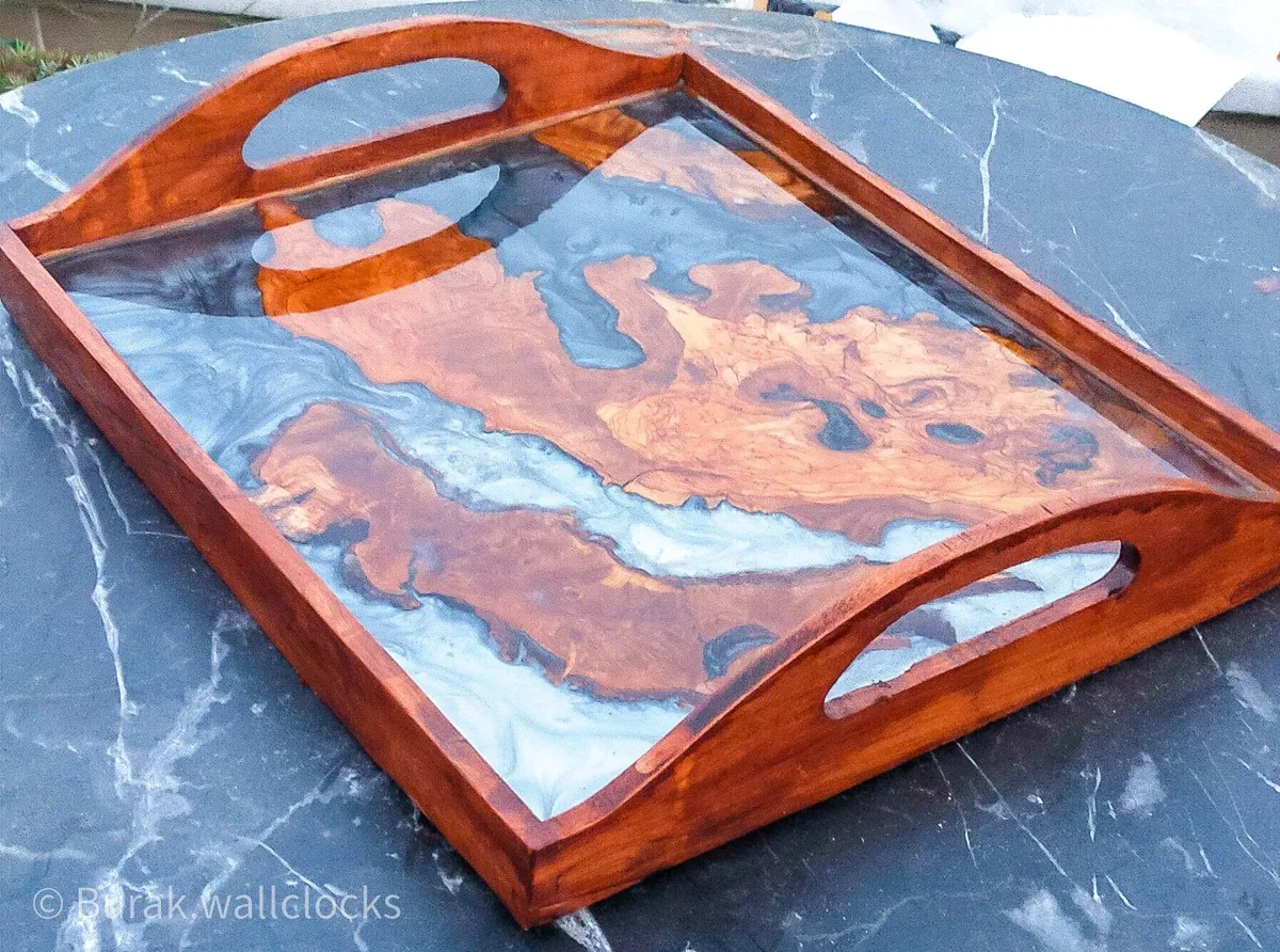 outdoor tray material identification