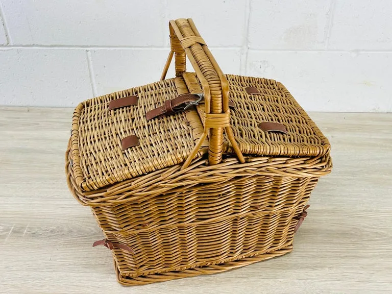 picnic basket material types
