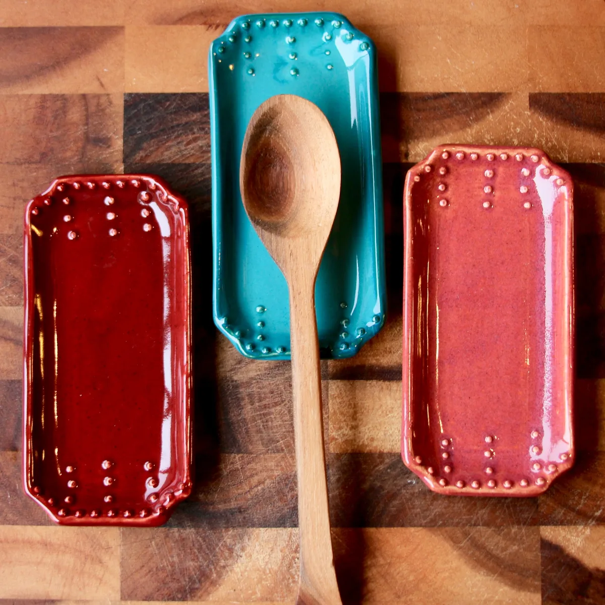 serving utensil placement etiquette