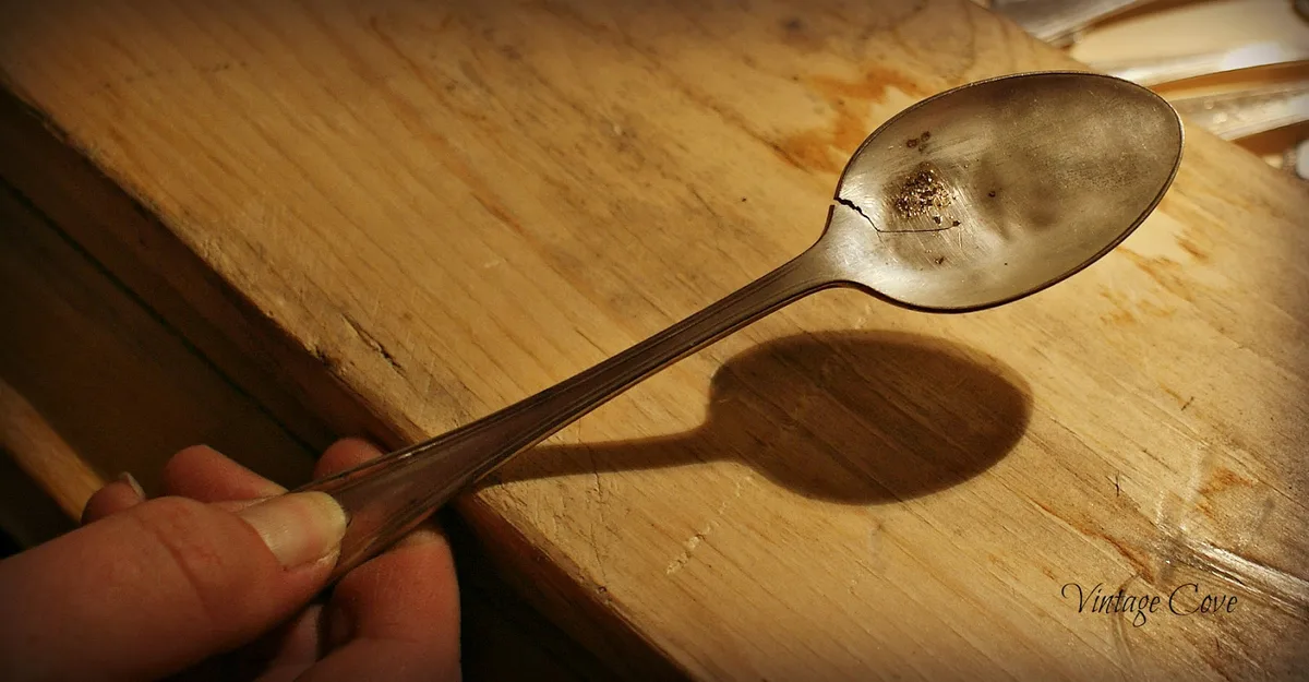 wooden spoon crack sanding repair